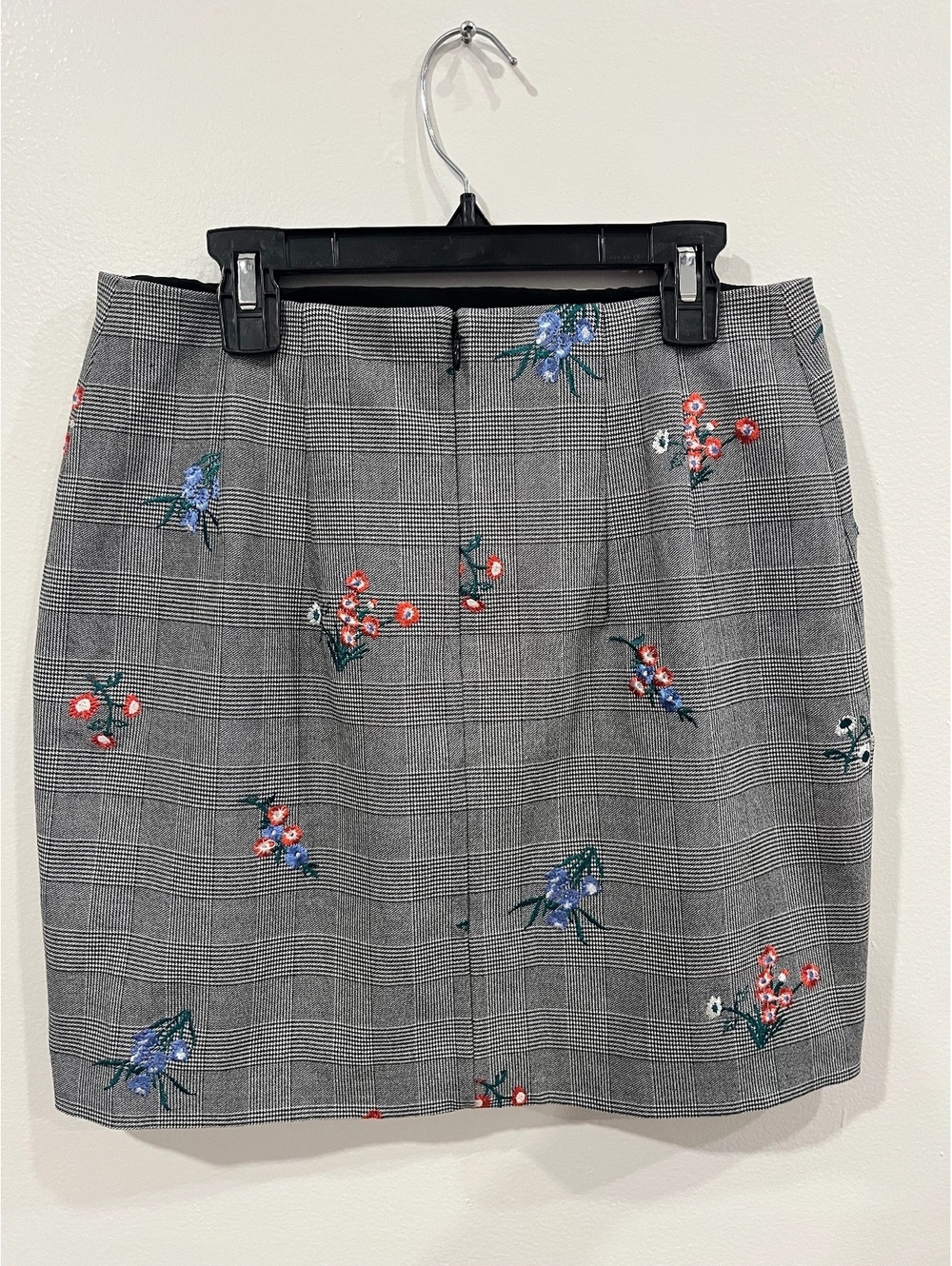 Express Gray Plaid Embroidered Mini Skirt